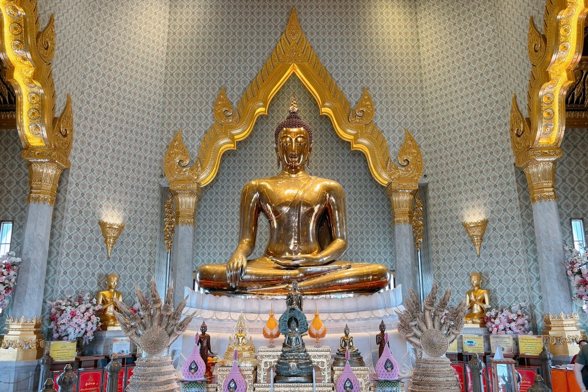 Golden Buddha Temple Bangkok Wat Traimit with the biggest solid gold buddha statue in the world